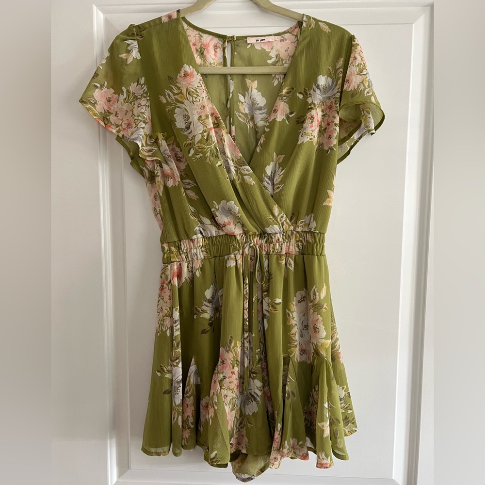 Green/ Pink Floral Tomper- Never Worn